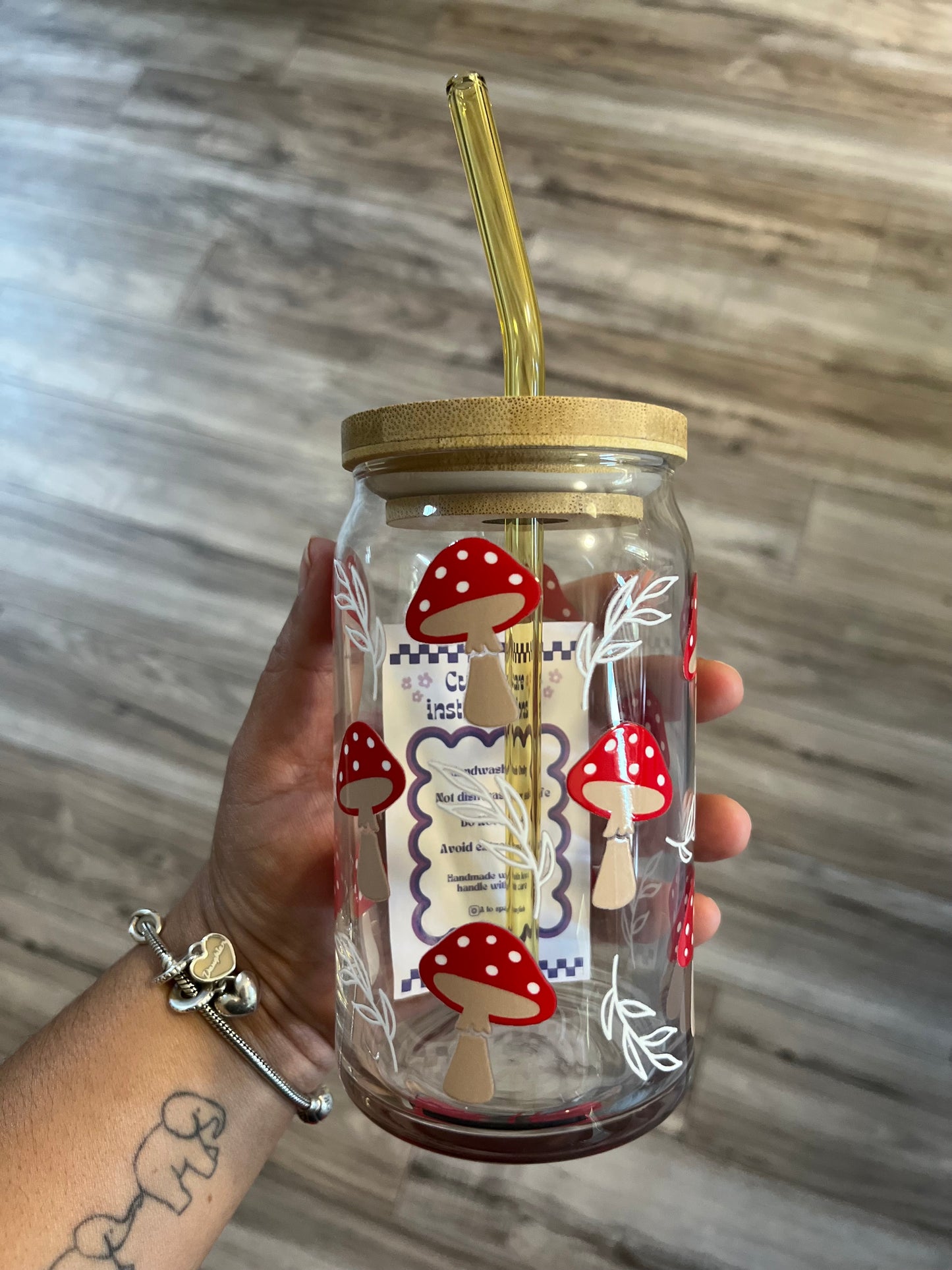 Mushrooms 16 oz Cup